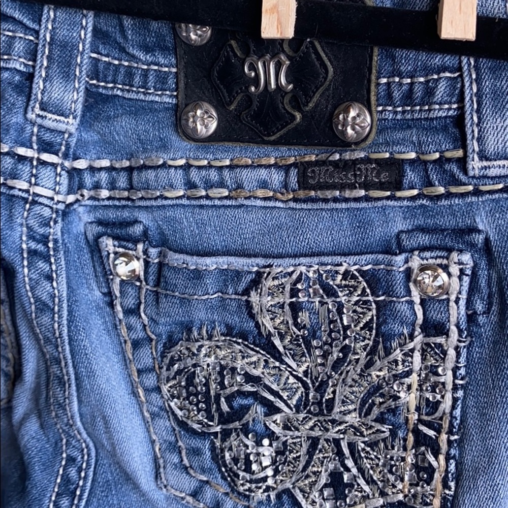 Authentic Miss Me Jeans - Picture 6 of 8